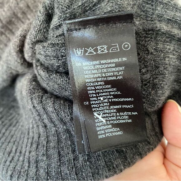 H&M L.O.G.G. Grey Sweater - XL V-Neck - Picture 5 of 5